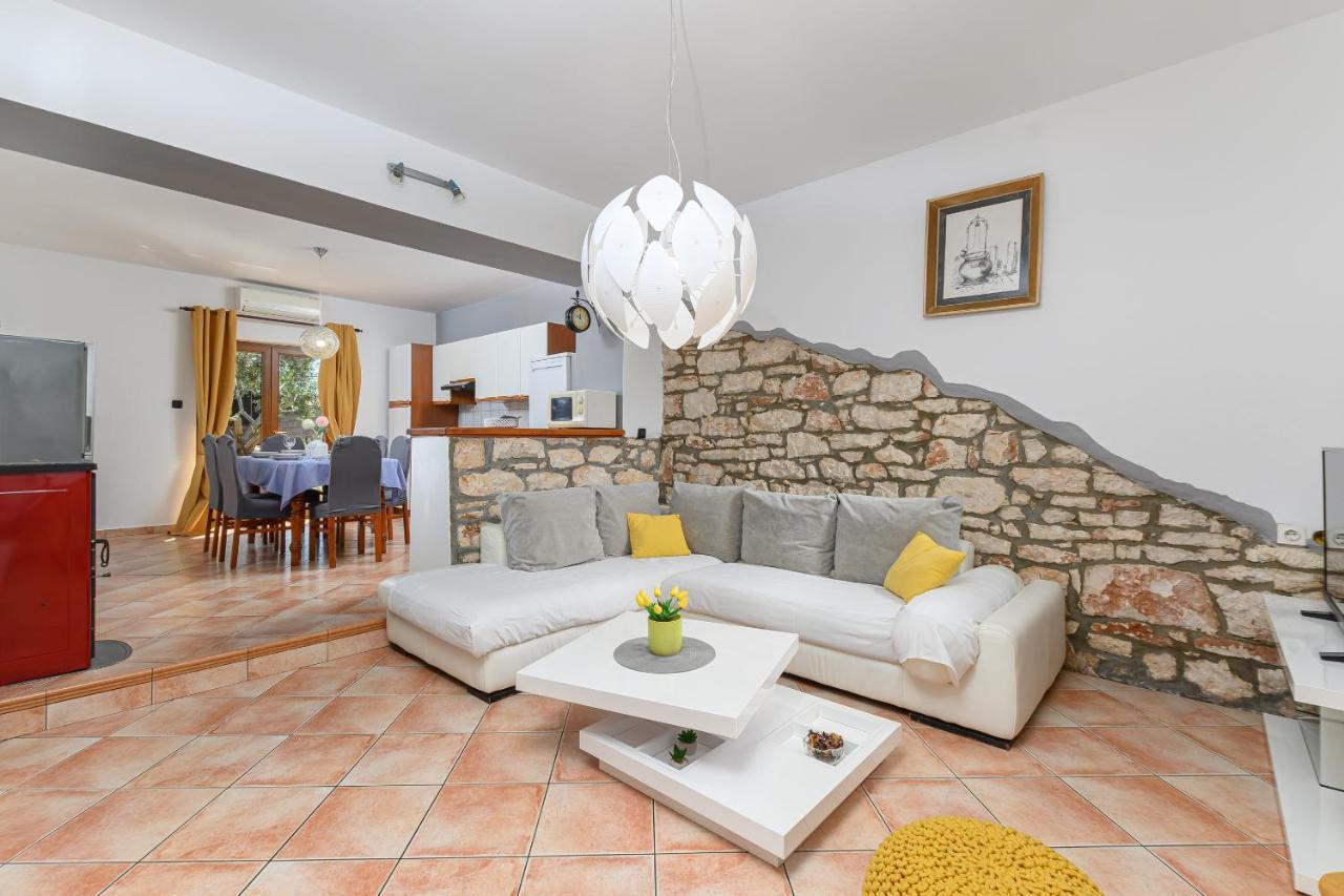 Villa Carla Mutvoran Esterno foto