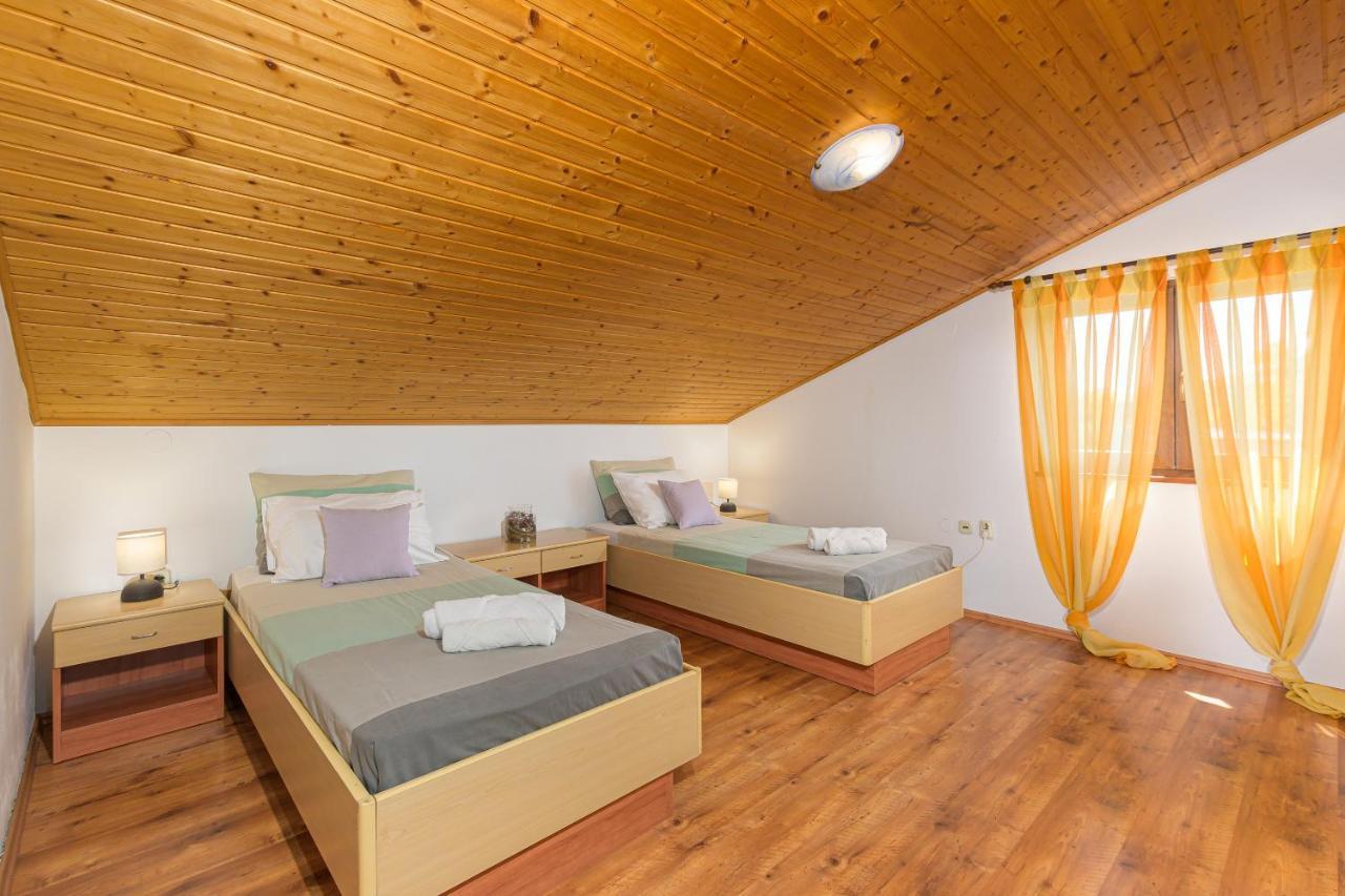 Villa Carla Mutvoran Esterno foto